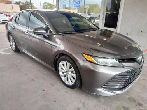 2018 Toyota Camry LE