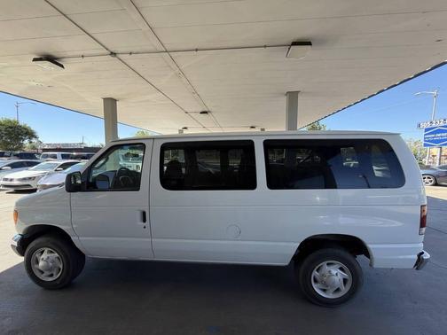 Oxford White Clearcoat 2007 Ford E350 Super Duty XL Wagon