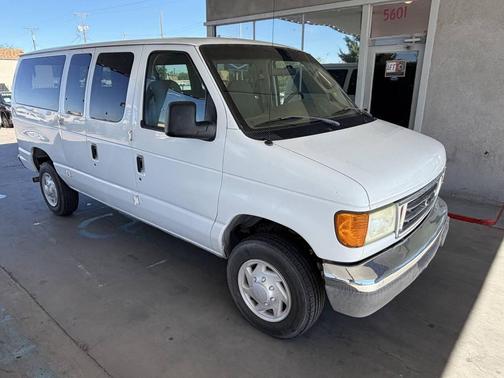 Oxford White Clearcoat 2007 Ford E350 Super Duty XL Wagon