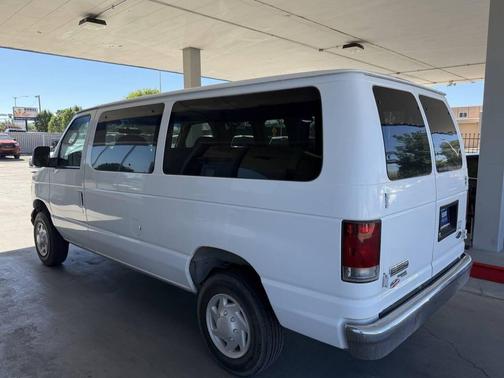 Oxford White Clearcoat 2007 Ford E350 Super Duty XL Wagon