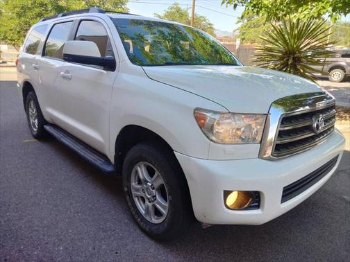 2014 Toyota Sequoia SR5