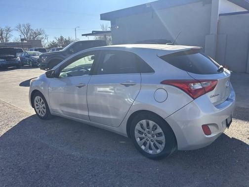 2017 Hyundai Elantra GT Base