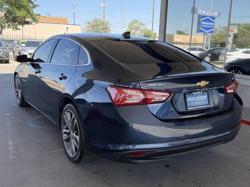 Northsky Blue Metallic 2022 Chevrolet Malibu FWD LT