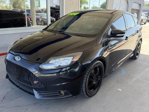 Tuxedo Black Metallic 2013 Ford Focus ST