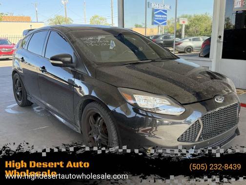 Tuxedo Black Metallic 2013 Ford Focus ST