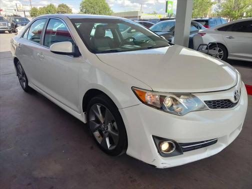 2014 Toyota Camry SE