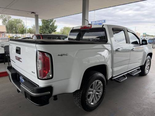 Summit White 2018 GMC Canyon SLT