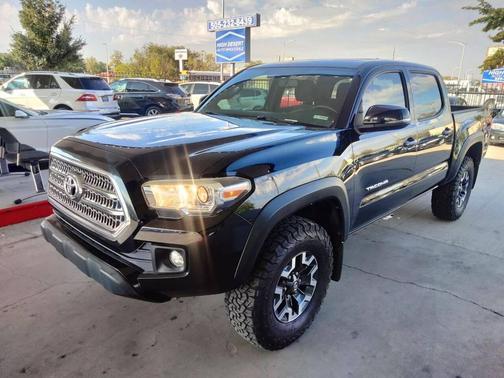 2016 Toyota Tacoma SR