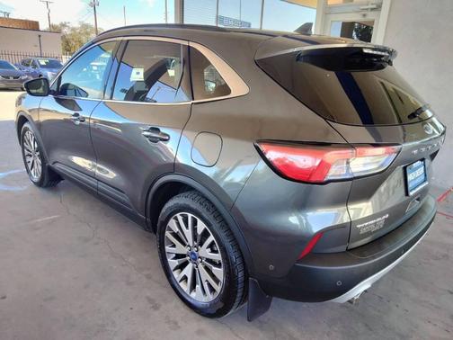 2020 Ford Escape Titanium