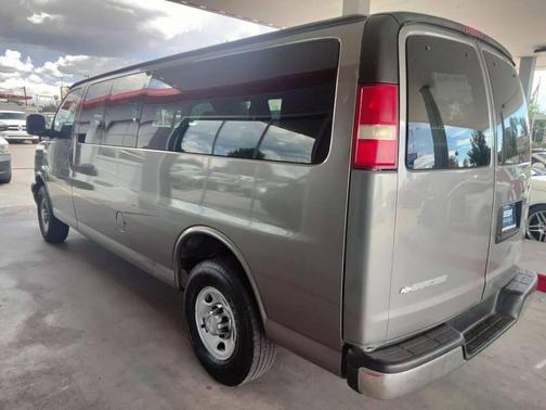 2009 Chevrolet Express 3500 Base