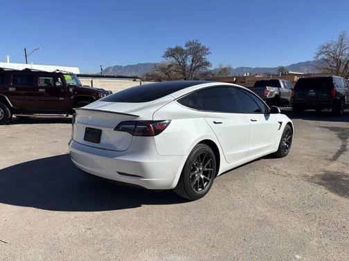 2022 Tesla Model 3 Standard Range