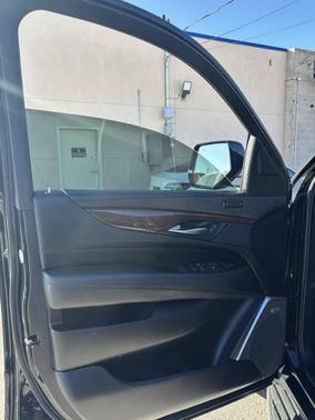 2019 Cadillac Escalade Luxury