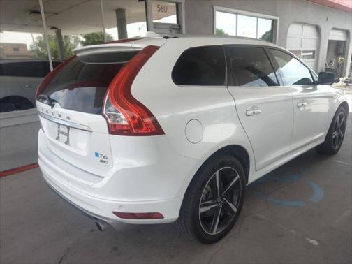 2015 Volvo XC60 T6 R-Design