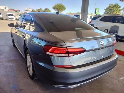 2020 Volkswagen Passat 2.0T SE