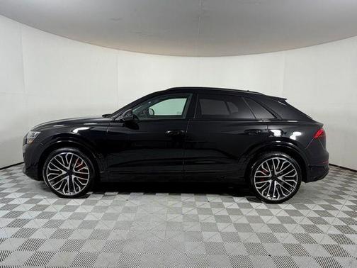 Mythos Black Metallic 2026 Audi SQ8 4.0T Prestige