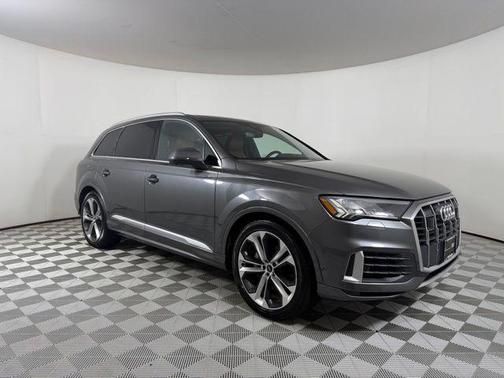Samurai Gray Metallic 2021 Audi Q7 55 Prestige