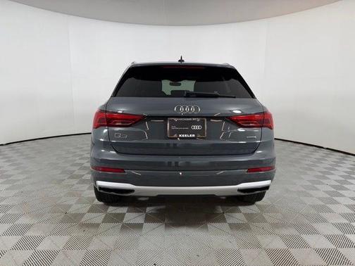 Nano Gray Metallic 2023 Audi Q3 40 Premium