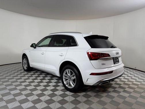 2023 Audi Q5 45 S line quattro Premium