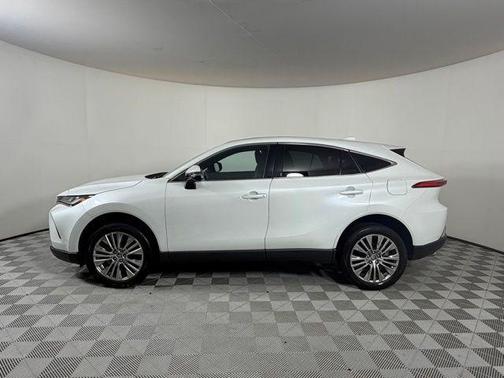 Pearl 2023 Toyota Venza Limited