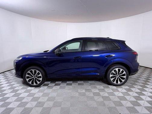 Navarra Blue Metallic 2026 Audi Q3 S line