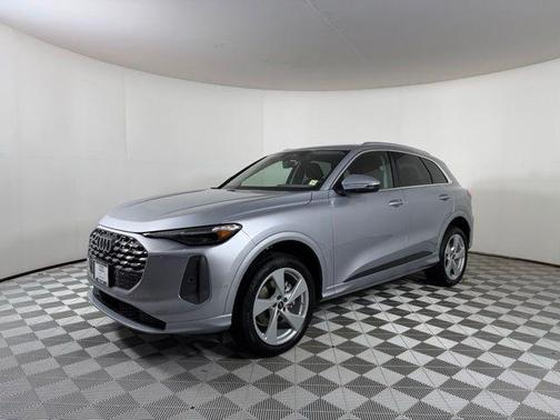 Florett Silver Metallic 2026 Audi Q5 PLUS