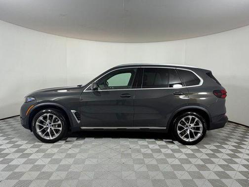 Dravit Gray Metallic 2025 BMW X5 xDrive40i