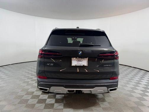 Dravit Gray Metallic 2025 BMW X5 xDrive40i