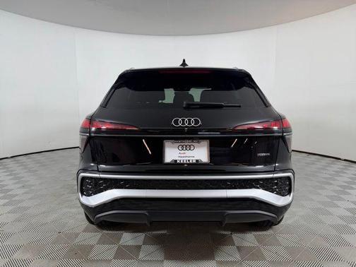 Mythos Black Metallic 2026 Audi Q3 S line