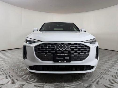 Glacier White Metallic 2025 Audi Q5 2.0T quattro Premium
