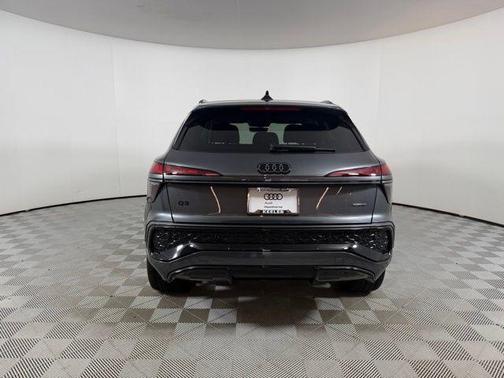 Daytona Gray Pearl 2026 Audi Q3 S line