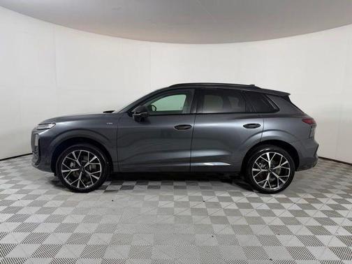 Daytona Gray Pearl 2026 Audi Q3 S line