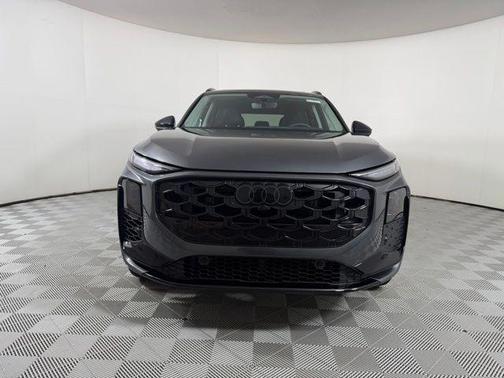 Daytona Gray Pearl 2026 Audi Q3 S line