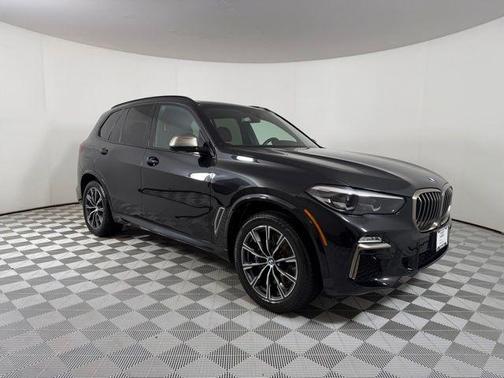 Black Sapphire Metallic 2021 BMW X5 M50i