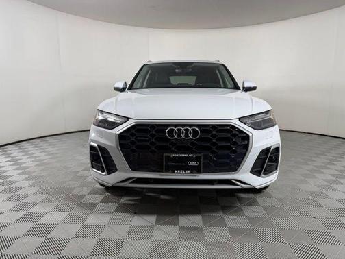 Glacier White Metallic 2023 Audi Q5 45 S line Prestige