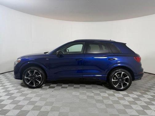 Navarra Blue Metallic 2025 Audi Q3 45 S line Premium