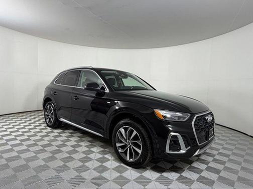 2023 Audi Q5 45 S line quattro Premium