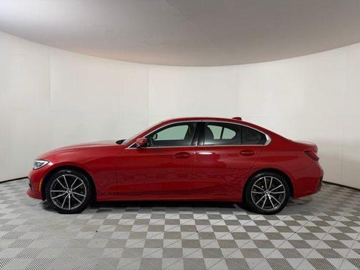 Melbourne Red Metallic 2022 BMW 330 i xDrive
