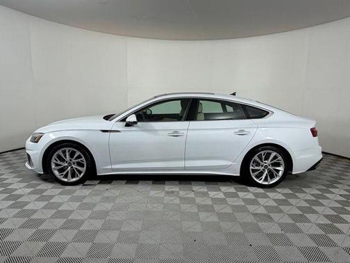 Glacier White Metallic 2023 Audi A5 40 Premium
