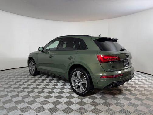 2025 Audi Q5 45 S line quattro Premium
