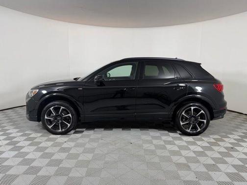 Mythos Black Metallic 2025 Audi Q3 45 S line Premium