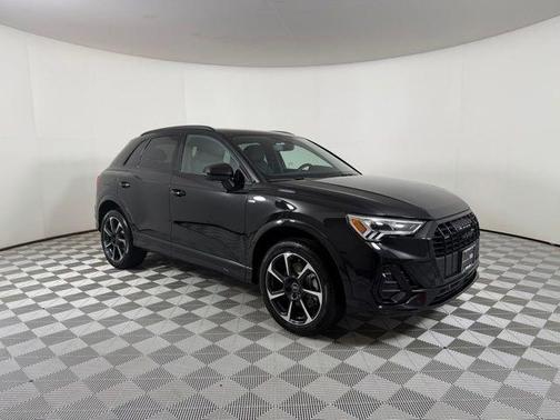 Mythos Black Metallic 2025 Audi Q3 45 S line Premium
