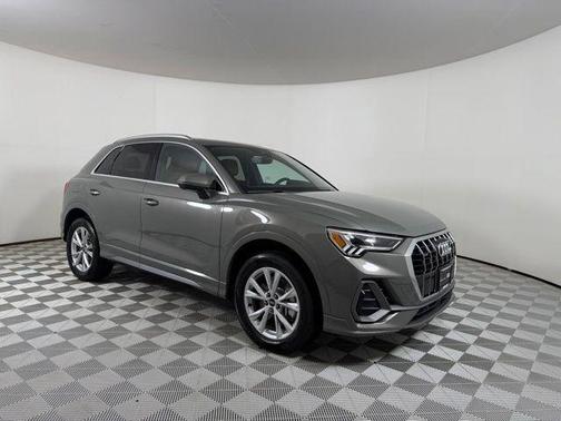 Chronos Gray Metallic 2024 Audi Q3 45 S line Premium