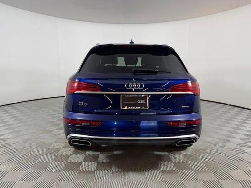 Navarra Blue Metallic 2023 Audi Q5 45 S line quattro Premium