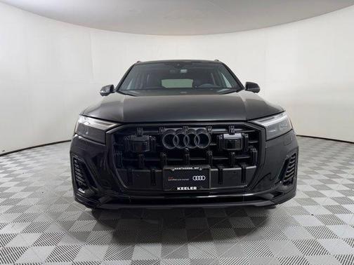 Mythos Black Metallic 2025 Audi Q7 45 Premium