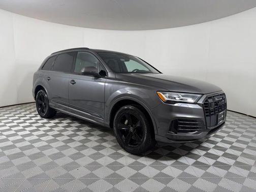 Samurai Gray Metallic 2023 Audi Q7 45 Premium Plus