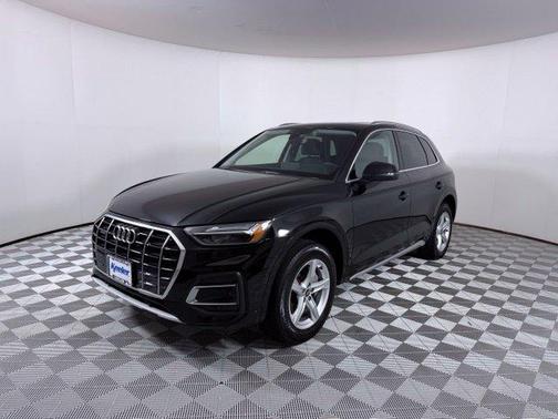 Brilliant Black 2023 Audi Q5 40 Premium