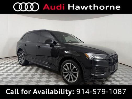 Mythos Black Metallic 2024 Audi Q7 45 Premium Plus