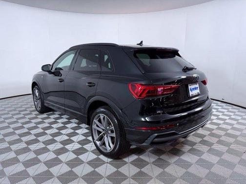 Mythos Black Metallic 2024 Audi Q3 45 S line Premium