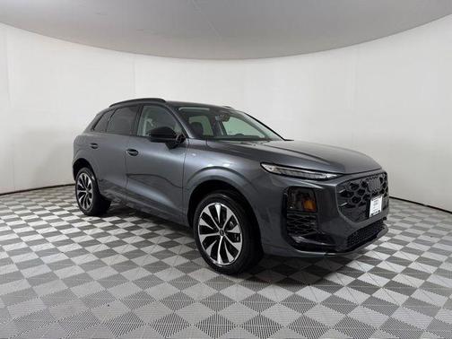 Daytona Gray Pearl 2026 Audi Q3 S line
