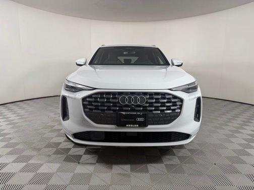 Glacier White Metallic 2025 Audi Q5 2.0T quattro Premium